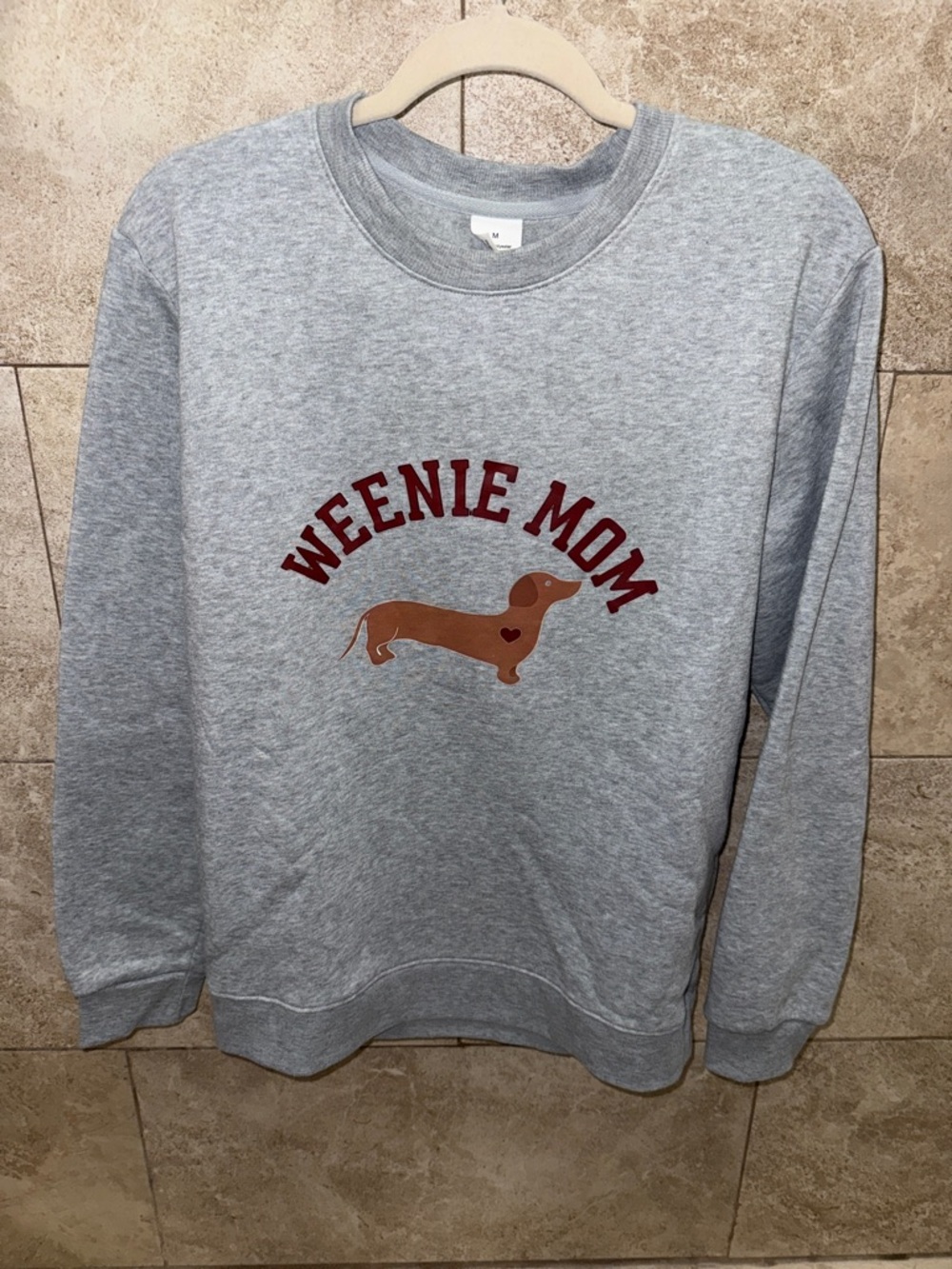 Oversized Weenie Mom Gray Crewneck Sweatshirt with Dachshund Graphic
